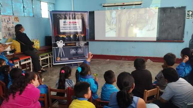 CINEMA EDUCATIVO DENOMINADO “CONOCIENDO NUESTRA HISTORIA INDEPENDISTA” PROYECTÓ VIDEO EN EL COLEGIO REPÚBLICA DE CUBA