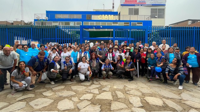 ¡El pasacalle por los 11 aniversario de creación del CIAM Centro Integral del Adulto Mayor, fue un verdadero regalo para nuestros adultos mayores! Con música y baile, se creo un momento lleno de alegría y recuerdos especiales. ¡Que sigan aprendiendo, brillando y siendo fuente de inspiración para todos nosotros!
#santaanitaenbuenasmanos
#olimpioalegria