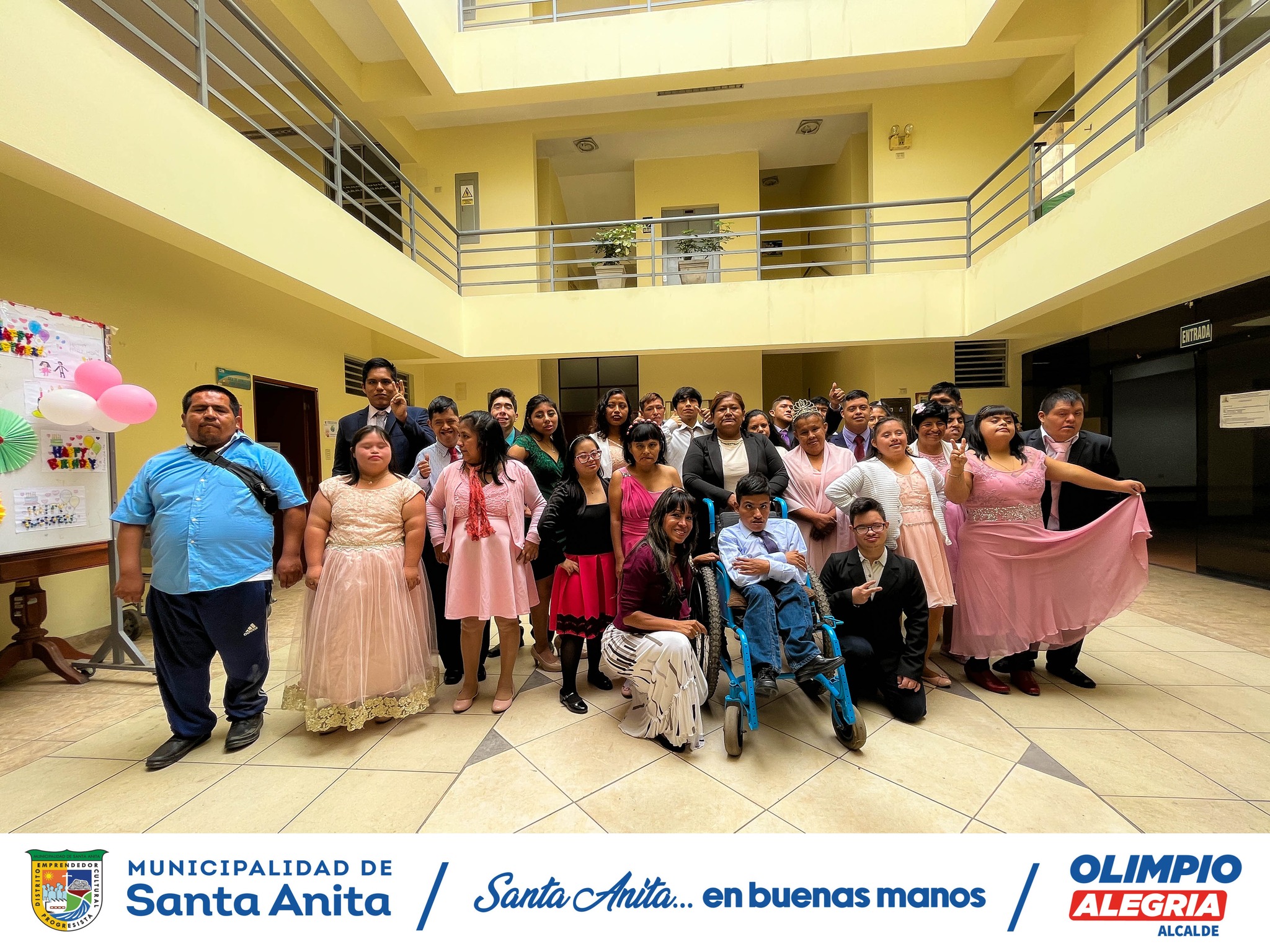 Celebramos con entusiasmo el 20 aniversario de la Oficina Municipal de Atención a las Personas con Discapacidad, Omaped. Queremos agradecer de corazón a todos los beneficiarios, familiares y vecinos que se unieron a la emotiva reunión de confraternidad. ¡Gracias por compartir este momento memorable y por su constante apoyo a nuestra labor de atención y cuidado hacia las personas con discapacidad!
#santaanitaenbuenasmanos
#olimpioalegria