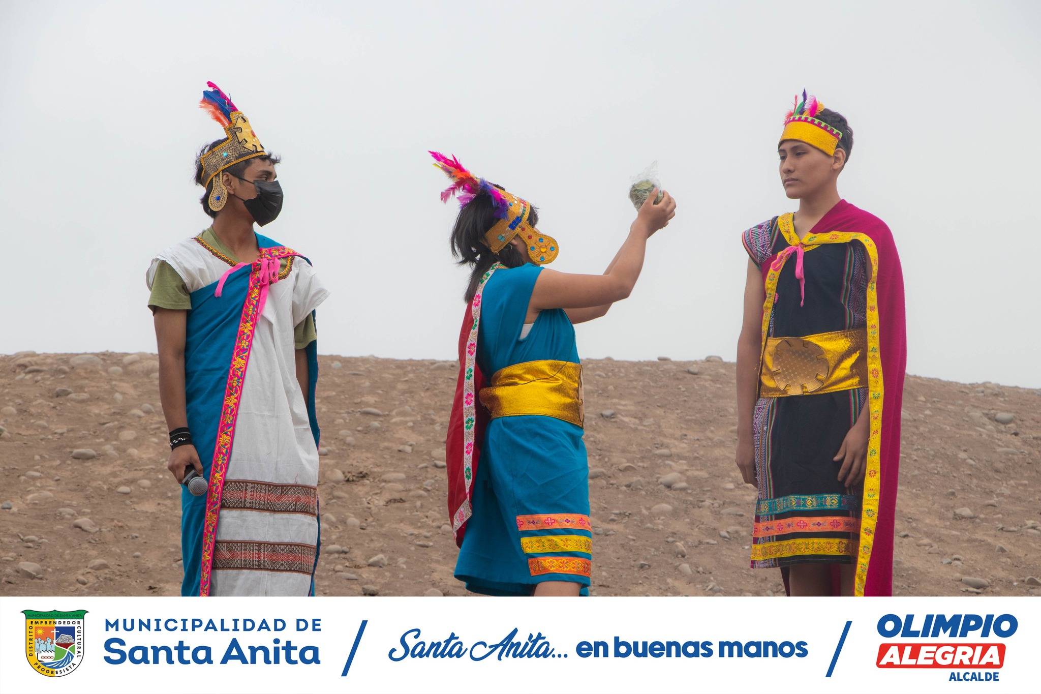 Se llevó a cabo la Celebración del Inti Raymi en la Huaca Los Perales con la presencia del alcalde Lic. Olimpio Alegría Calderón, regidores y funcionarios del distrito. Los alumnos del IE N° 1211 José María Arguedas Altamirano presentaron una hermosa escenificación y danzas tipicas. Dicho evento ancestral fue mágico y memorable que nos permitió honrar al sol y agradecer por las bendiciones de la tierra. ¡Gracias a todos por su participación!
#intiraymi2023
#olimpioalegria
#santaanitaenbuenasmanos