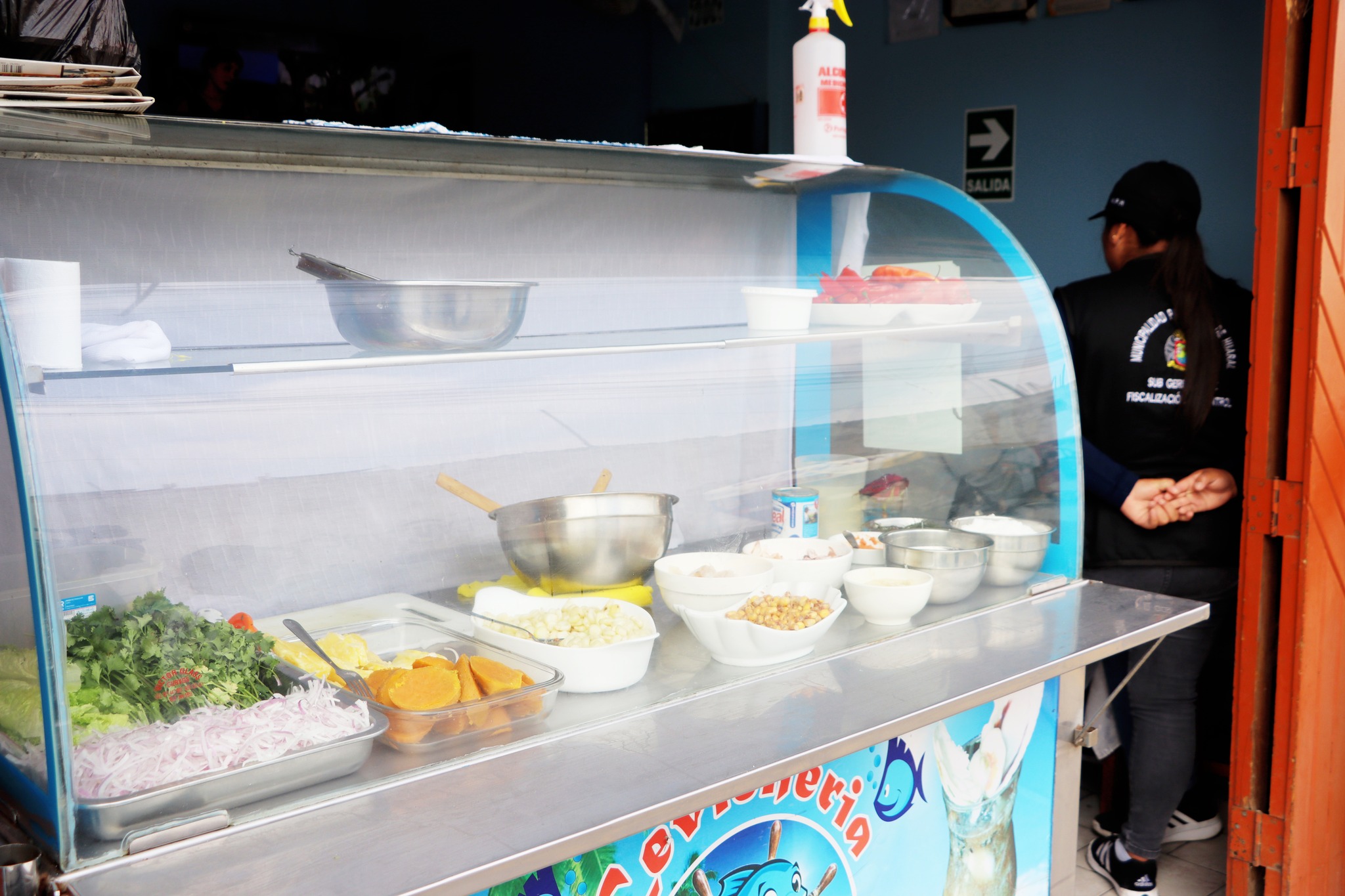 Fiscalización y control coordinadamente con servicios a la ciudad realizaron operativos a restaurantes y policlínicos