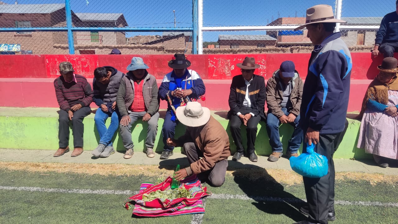 inician con el respectivo tincachu con las respectivas autoridades del barrio