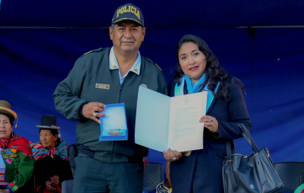 La Municipalidad de Puno participó del II Festival de Folklore "Revalorando Nuestra Identidad Cultural", que conmemora el 49° aniversario de la Policía de Turismo de Puno, evento cultural, que destacó la danza, música y artesanía de nuestra región.