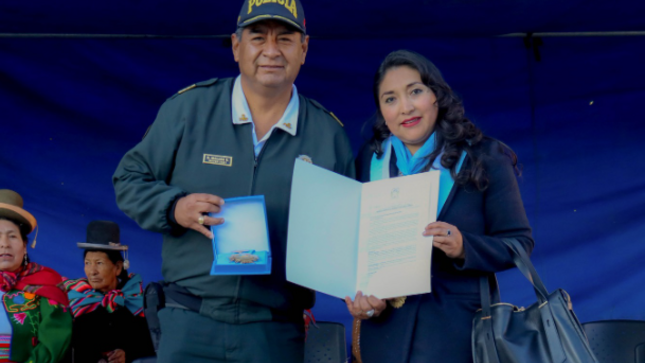 La Municipalidad de Puno participó del II Festival de Folklore "Revalorando Nuestra Identidad Cultural", que conmemora el 49° aniversario de la Policía de Turismo de Puno, evento cultural, que destacó la danza, música y artesanía de nuestra región.