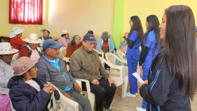 Más de 60 integrantes de la Asociación Limitados Físicos Puno (ALFIP) participaron del "Taller Dinámico Motivacional" promovido por el área de psicología de la Oficina Municipal de Atención a la Persona con Discapacidad (OMAPED) de la Municipalidad Provincial de Puno.
