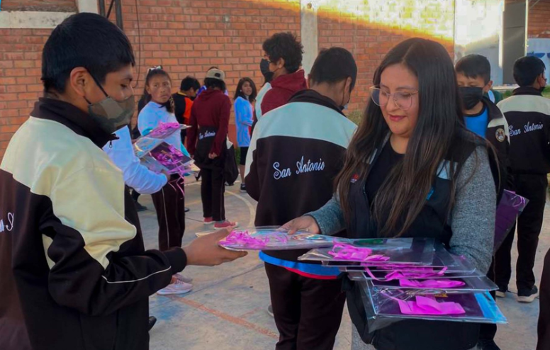 Con resultados positivos concluyó la aplicación del Plan de Intervención Psicológica en la I.E.S. San Antonio de Padua de Puno, actividad que es promovida por la Municipalidad Provincial de Puno, a través de la Sub Gerencia de la Mujer, Niño, Adolescente y Adulto Mayor y la Oficina de Defensoría Municipal del Niño, Niña y Adolescente (DEMUNA