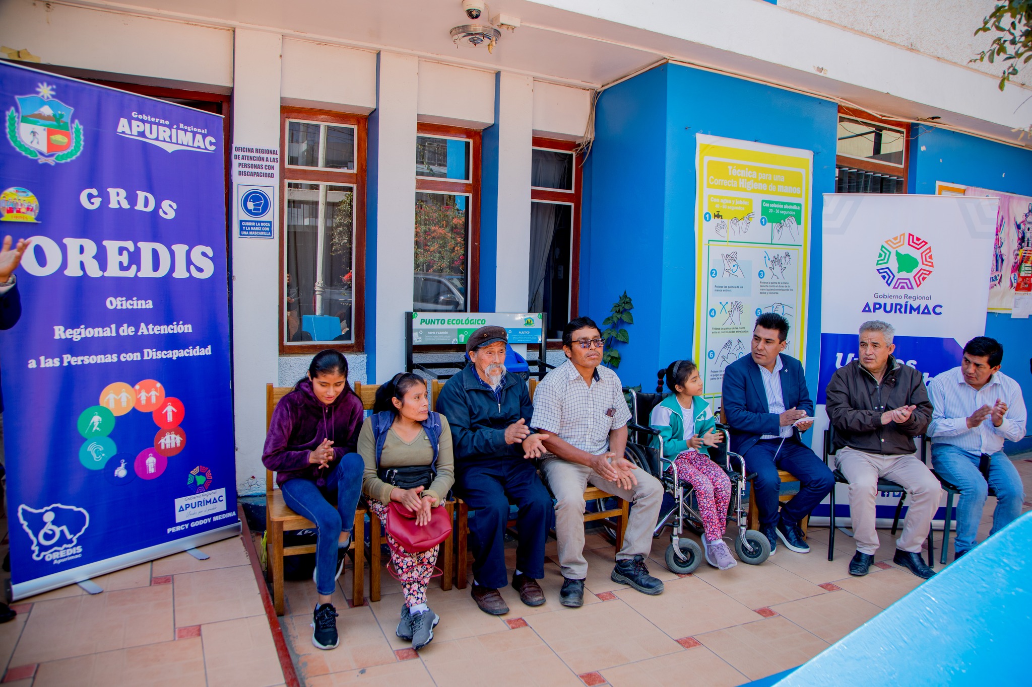 Gobernador regional Percy Godoy entrega primeros carnets a personas con discapacidad y Apurímac avanza hacia un proceso inclusivo de este sector de la población