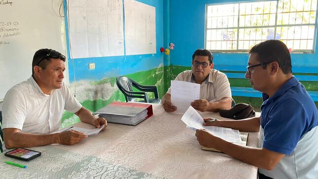 Gore evalúa proyecto de agua