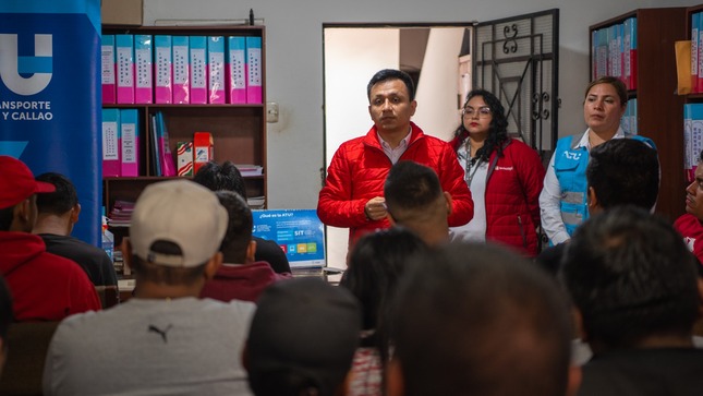 Más de 140 conductores y cobradores de transporte urbano son capacitados sobre los derechos de los pasajeros  
