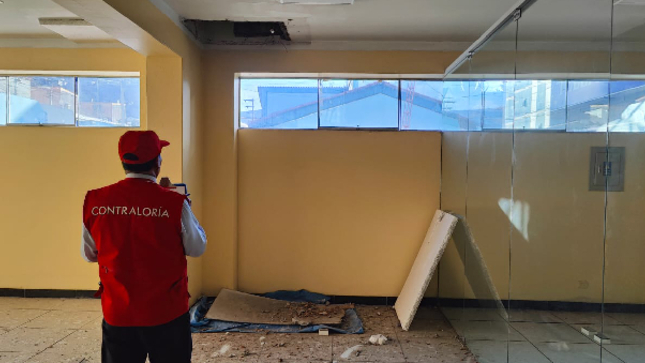 La Contraloría General alertó que las instalaciones de los siete laboratorios de cómputo de la Escuela Académica Profesional de Ingeniería de Sistemas e informática de la Universidad Nacional Santiago Antúnez de Mayolo (UNASAM) permanecen inoperativas, a dos años y medio de haberse concluido su ejecución, debido a que no cuentan con el equipamiento necesario para su funcionamiento. Esta situación perjudica a 400 estudiantes de pregrado y 20 docentes.