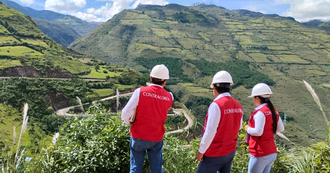La Contraloría General alertó al Gobierno Regional de Amazonas que derrumbes ocasionados por la inestabilidad de taludes podrían cerrar la vía de la obra Mejoramiento de vías departamentales en los tramos Jumbilla – Asunción, Chachapoyas – Levanto, Longuita- - Maria – Kuelap en las provincias de Chachapoyas – Bongará y Luya. La obra se ejecuta con un presupuesto que asciende a S/ 283 128 634 y de no ejecutarse adecuadamente podría generar un posible perjuicio económico y afectar a 48 237 habitantes.