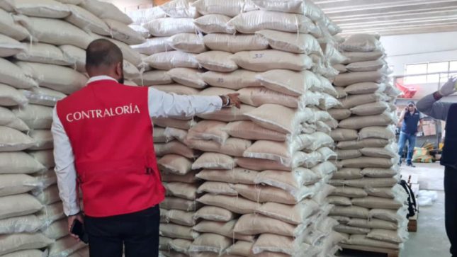 La Contraloría General de la República advirtió del mal estado en que se encuentra una donación de 8515 kg. de arroz, debido al inadecuado almacenamiento por parte del Gobierno Regional de Tumbes (GORE). El producto que ya no es apto para el consumo humano estaba destinado para la población damnificada y/o afectada por las fuertes lluvias registradas en la región, como parte de las acciones adoptadas por el estado de emergencia. 