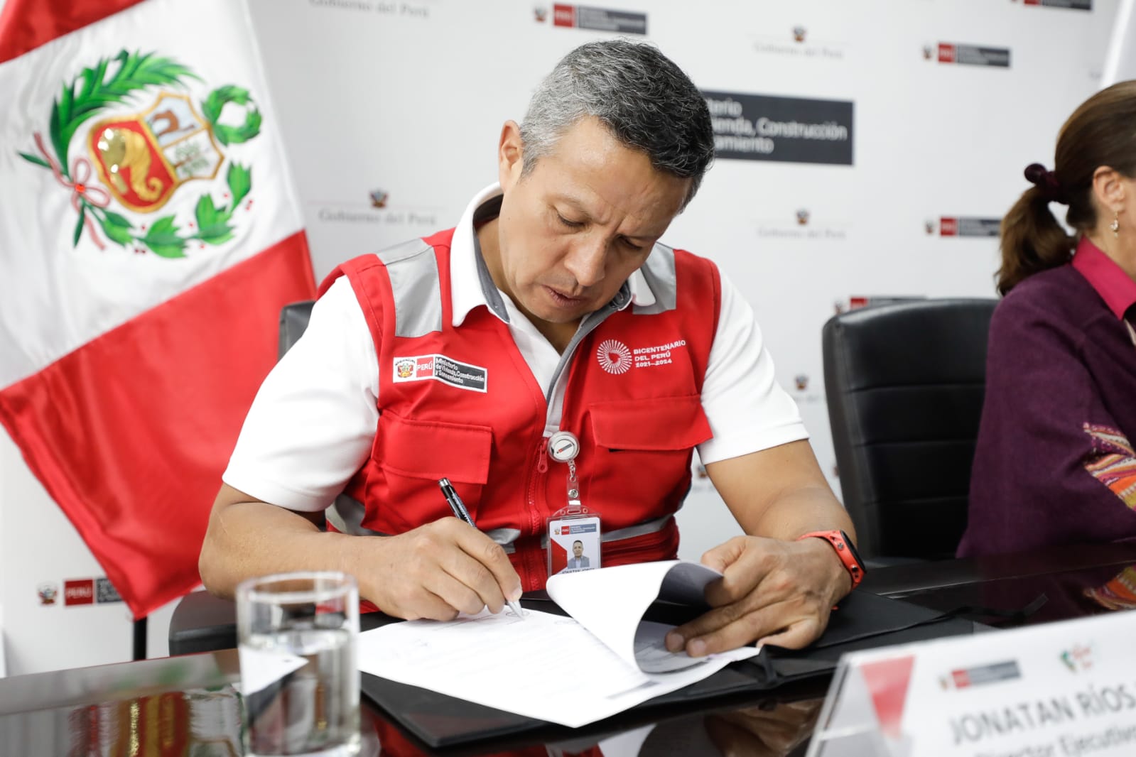 Ministerio de Vivienda y Municipalidad de El Collao - Ilave firman convenio para sacar adelante obra de agua y alcantarillado