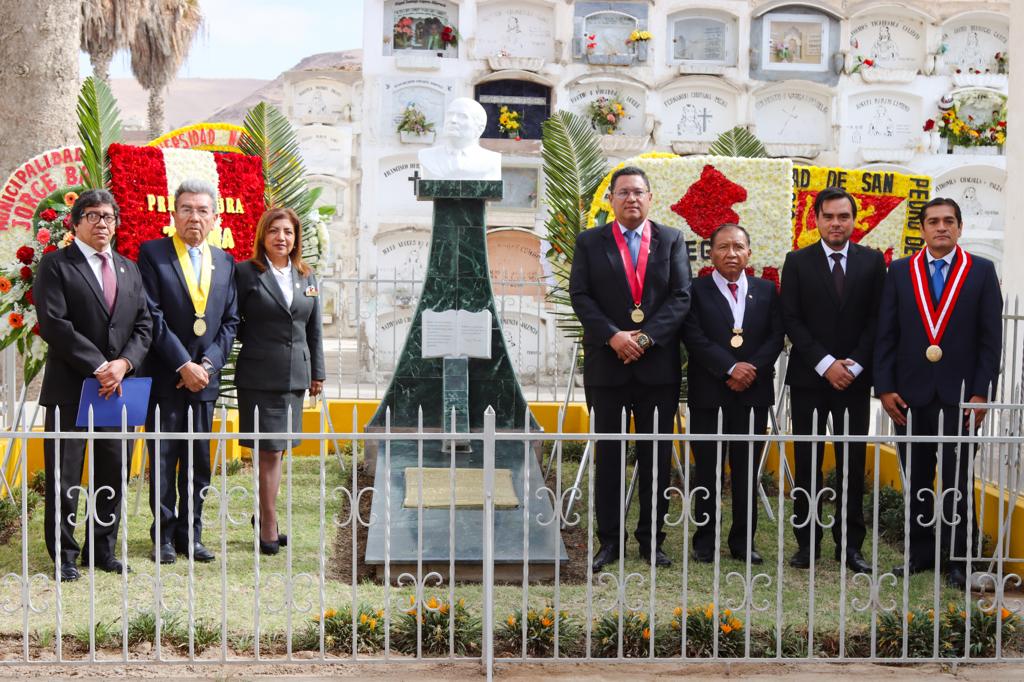 Con romería recuerdan 43 años del deceso de Jorge Basadre