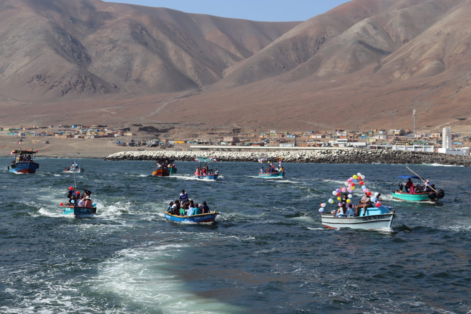 Gobernadora Liliana Velazco realizó visitas y participó en actividades por el Día del Pescador