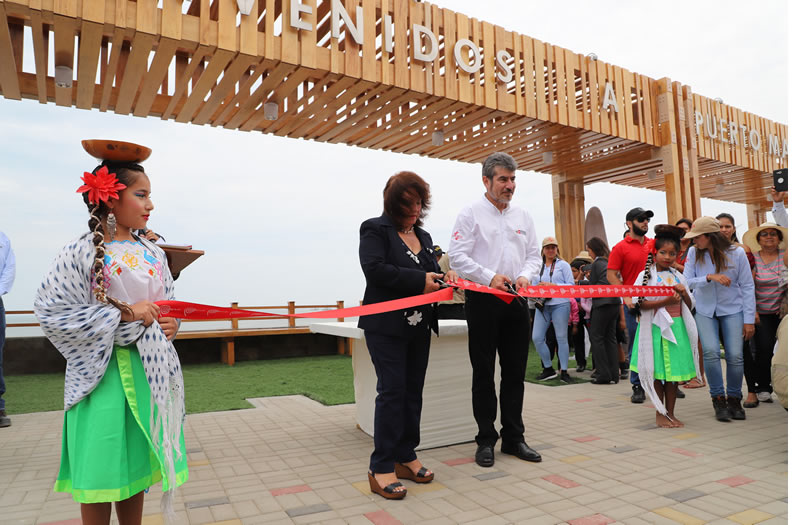 Malecón turístico del Puerto Malabrigo en La Libertad
