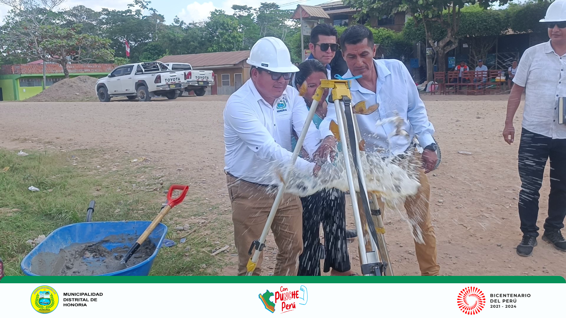 Primera piedra del proyecto y acondicionamiento de las calles del centro poblado de San Miguel de Semuya