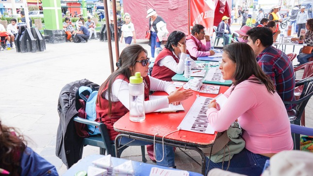 Feria Justicia para todos ofreció orientación y servicios gratuitos en Majes
