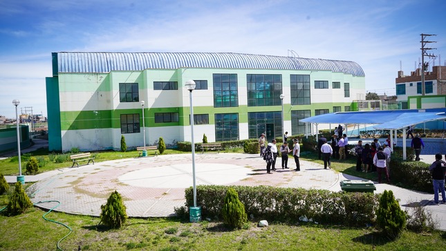 Visita guiada al centro recreativo y deportivo a piscina