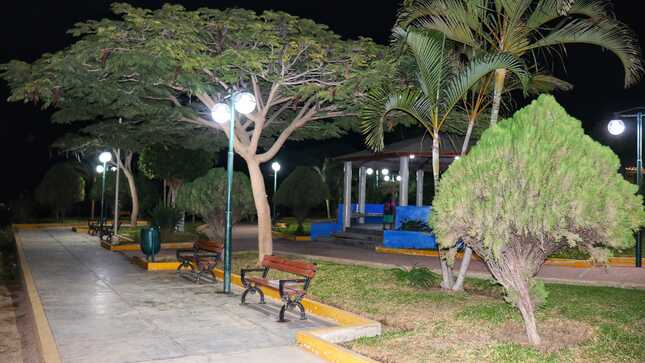 La actual gestión logra la iluminación total del Parque del C. P. San Juan 