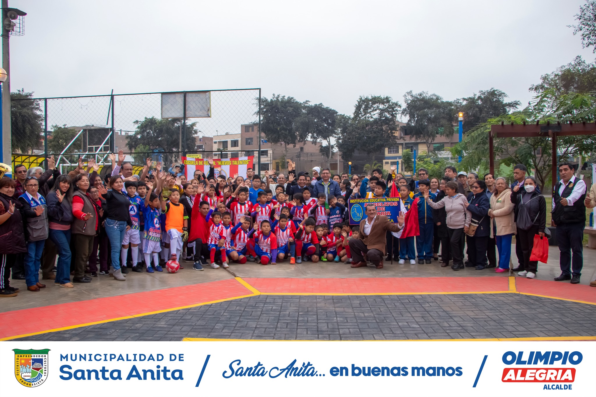 πππππππππ ππ πππππππππ ππ πππππππ ππ ππ ππππππ πΒΊ ππ ππ πππππππππ
Se realizΓ³ el izamiento del PabellΓ³n Nacional en el Parque NΒΊ 07 de Universal, cuyos actos protocolares estuvieron a cargo del alcalde Olimpio AlegrΓa y funcionarios.TambiΓ©n participaron miembros de serenazgo y vecinos de la zona. Estas actividades fortalecen nuestro espΓritu cΓvico e identidad con el distrito y paΓs.
#santaanitaenbuenasmanos
#olimpioalegrΓa