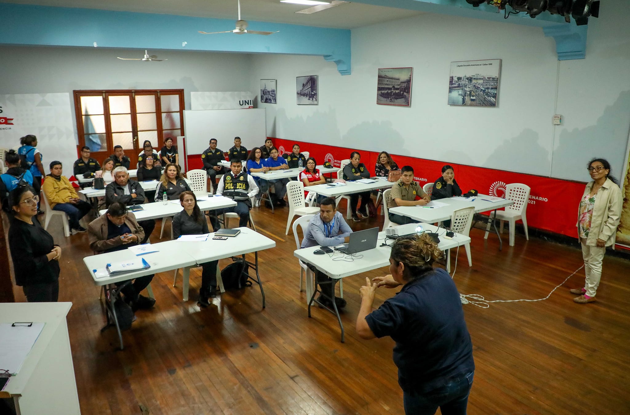 La Municipalidad del Callao realiz贸 un taller y lenguaje de se帽as para capacitar a nuestro personal y funcionarios p煤blicos.
