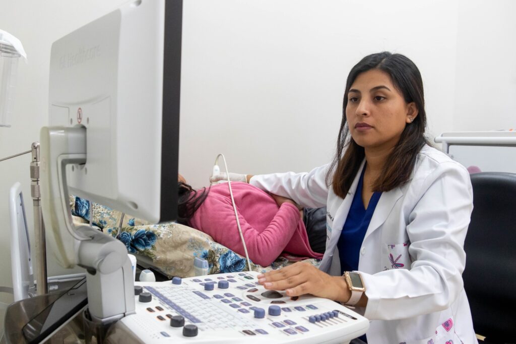 El equipo de especialistas del Hospital Regional de Ayacucho “Miguel Ángel Mariscal Llerena y del Instituto Nacional de Salud del Niño de San Borja (INSN – SB), vienen realizando una campaña gratuita 