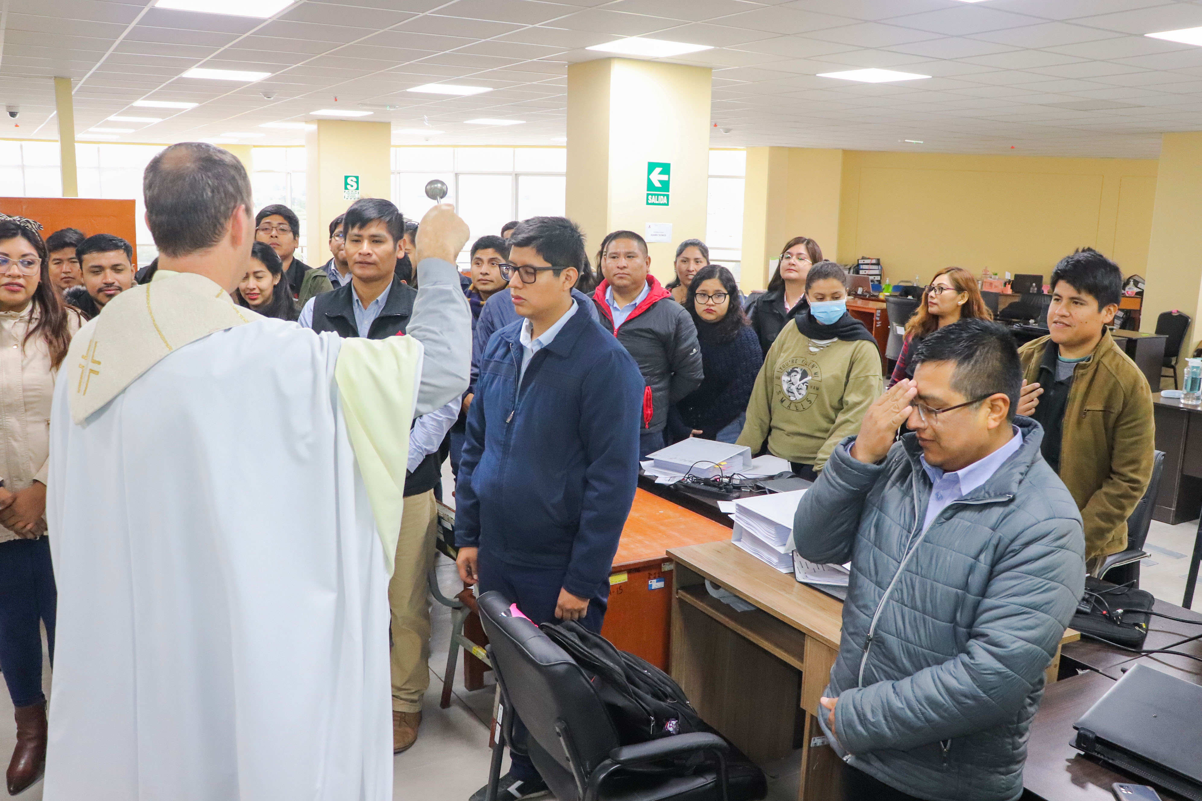 Bendicen nueva sede central del gobierno regional 