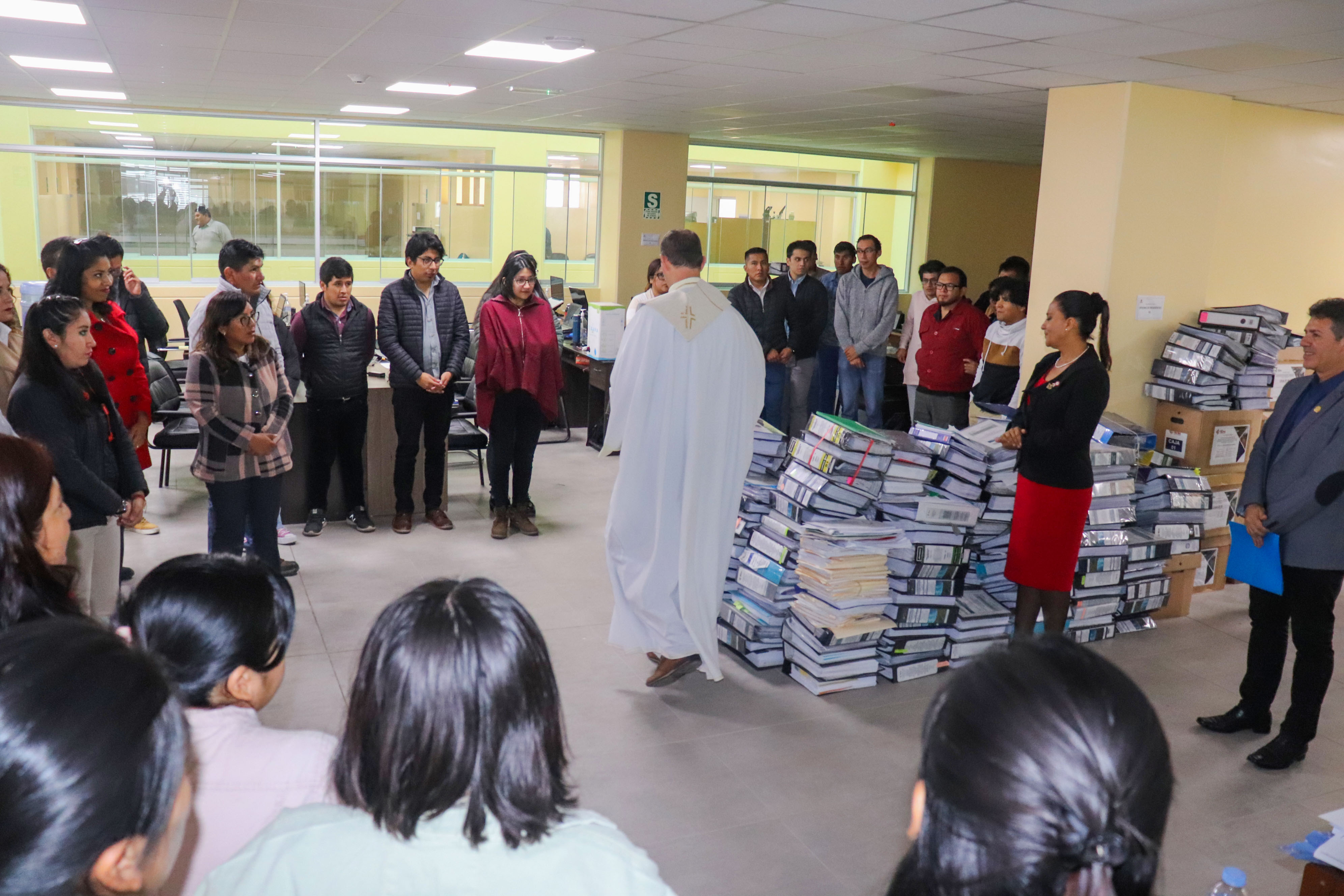 Bendicen nueva sede central del gobierno regional 
