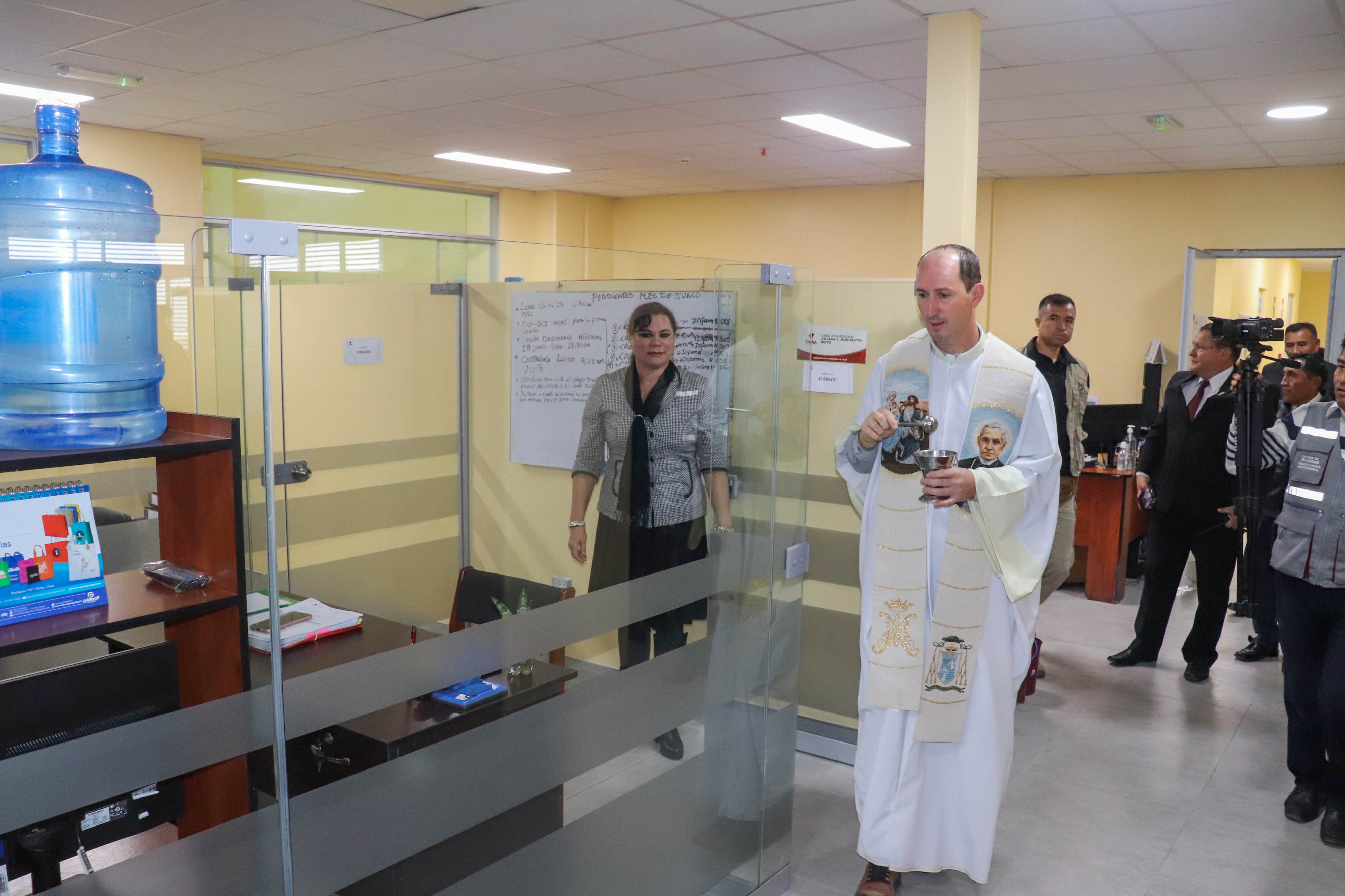 Bendicen nueva sede central del gobierno regional 