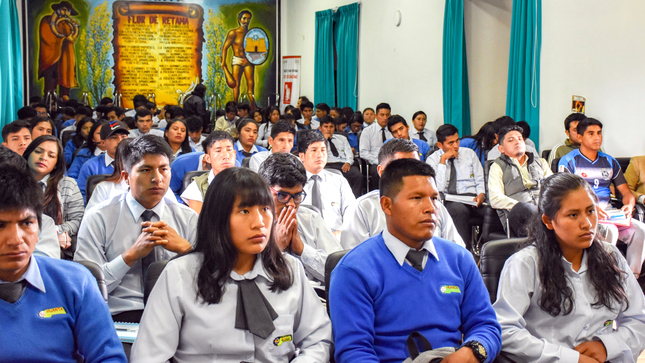 DRAA promueve la formación de promotores inseminadores en Huanta 
