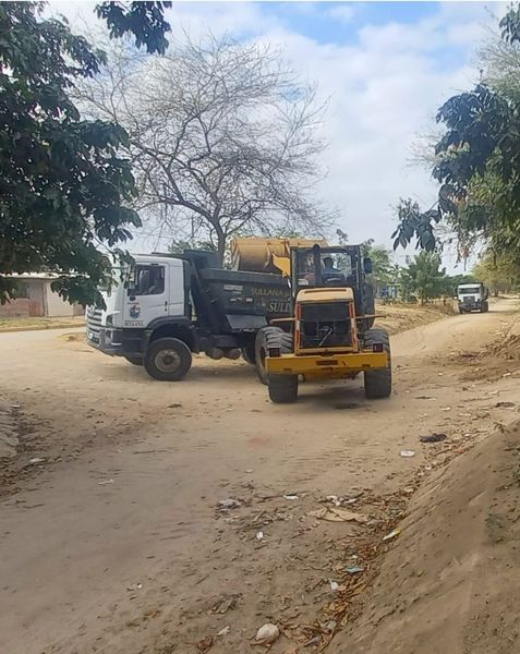 COMUNA DE SULLANA CONTINÚA REHABILITANDO ARTERIAS INTRANSITABLES EN DIVERSOS SECTORES