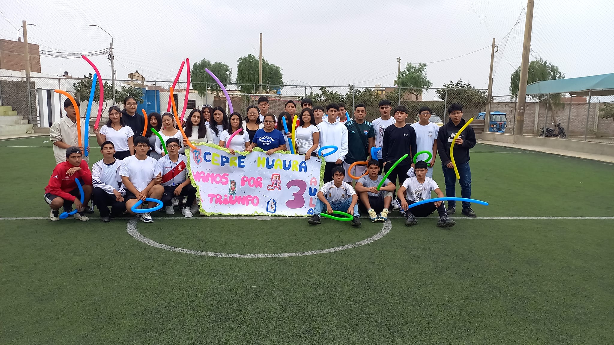 JÓVENES ESTUDIANTES DE LA ACADEMIA PREUNIVERSITARIA "CEPRE HUAURA" TUVIERON UN ENTRETENIDO FIN DE SEMANA DE DEPORTE Y JUEGOS