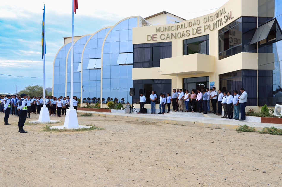 Inicio de semana laboral en la municipalidad de Canoas de Punta Sal