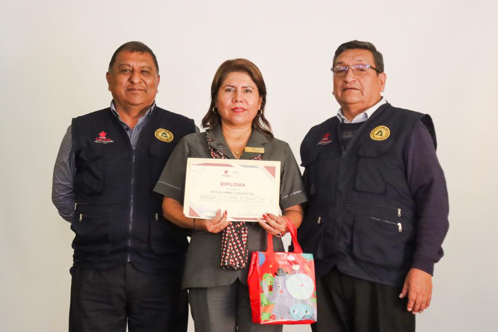 Premiación a los ganadores del concurso de fotografía ambiental