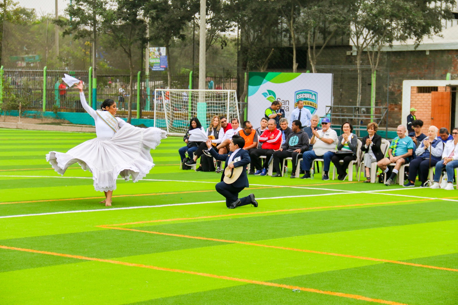 Celebramos el relanzamiento de nuestra cancha con Grass sintético