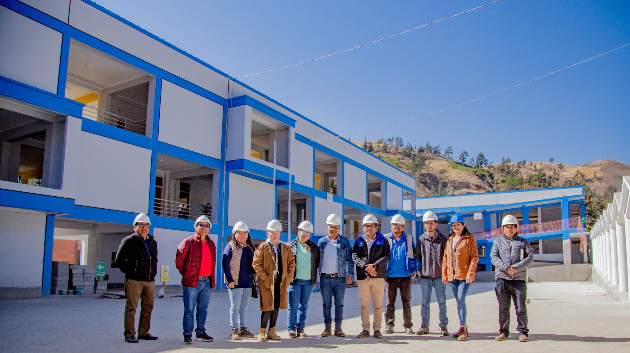 Gobernador regional Percy Godoy supervisa avance de construcción del instituto superior José María Arguedas de Andahuaylas