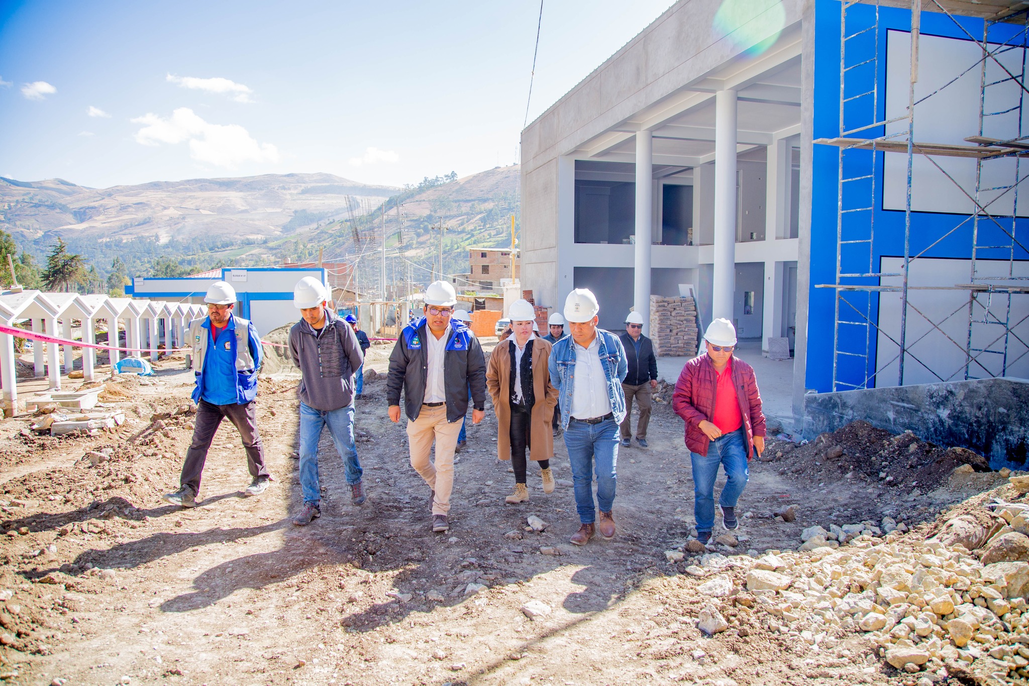 Gobernador regional Percy Godoy supervisa avance de construcción del instituto superior José María Arguedas de Andahuaylas