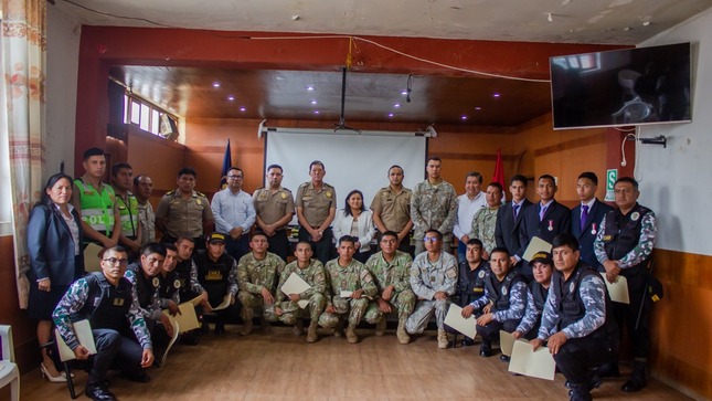 𝗠ó𝗿𝗿𝗼𝗽𝗲: 𝗠𝘂𝗻𝗶𝗰𝗶𝗽𝗮𝗹𝗶𝗱𝗮𝗱 𝗿𝗲𝗰𝗼𝗻𝗼𝗰𝗲 𝘁𝗿𝗮𝗯𝗮𝗷𝗼 𝗱𝗲𝗹 𝗘𝗷é𝗿𝗰𝗶𝘁𝗼, 𝗣𝗼𝗹𝗶𝗰í𝗮 𝘆 𝗦𝗲𝗿𝗲𝗻𝗮𝘇𝗴𝗼.