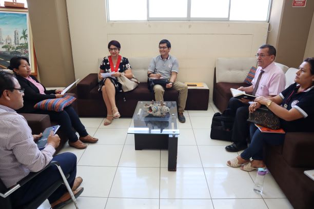 Reunión en Municipalidad de Sechura.