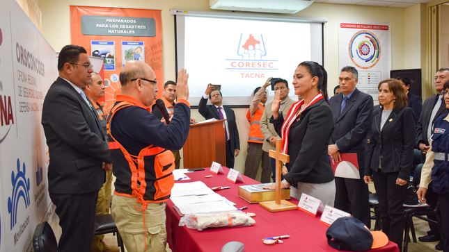 Gobernadora juramenta como Presidenta del CORESEC, COREMOV y Defensa Civil