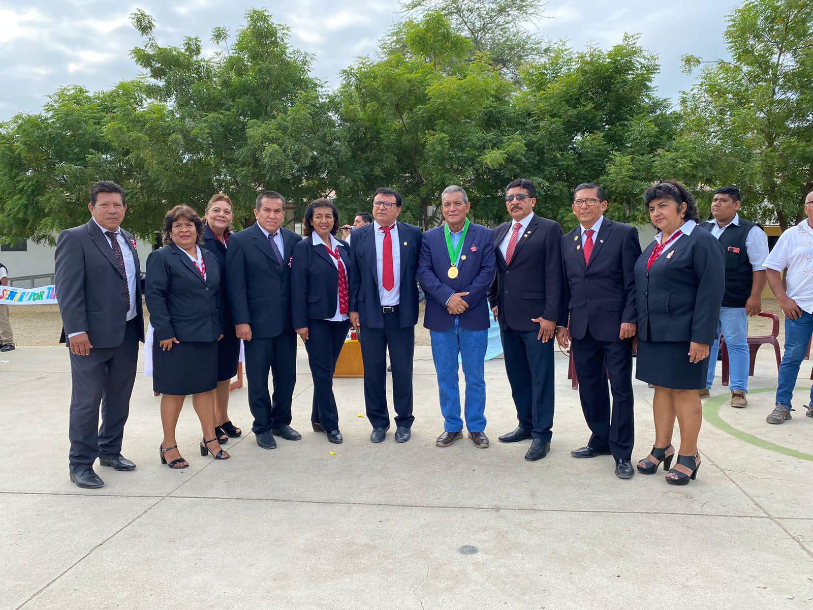 Alcalde Acude A Apertura De Actividades Por El 77 Aniversario De La I.E. "CARLOS A. SALAVERRY"
