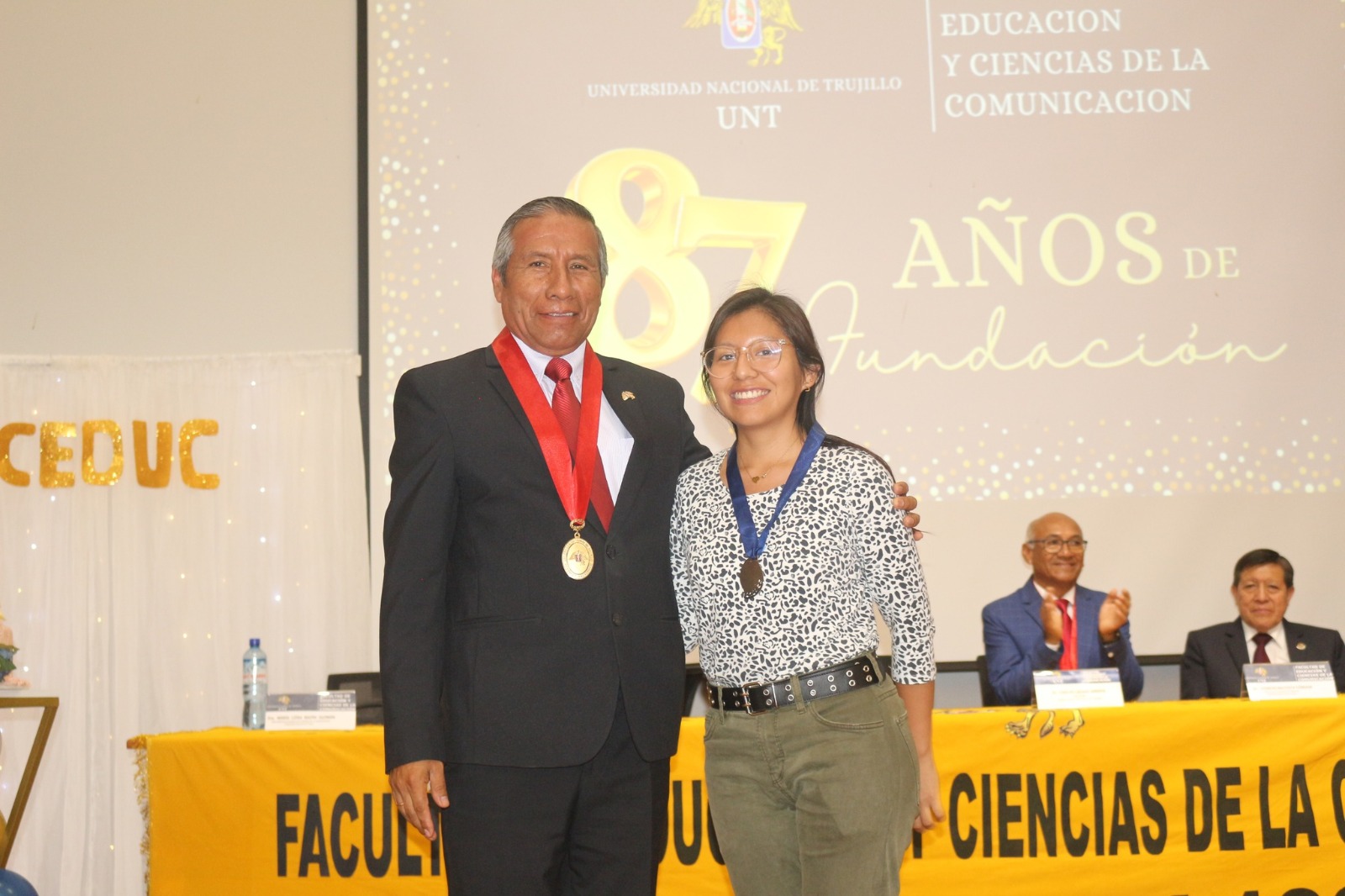 Shirley ha logrado reconocimientos académicos durante su carrera