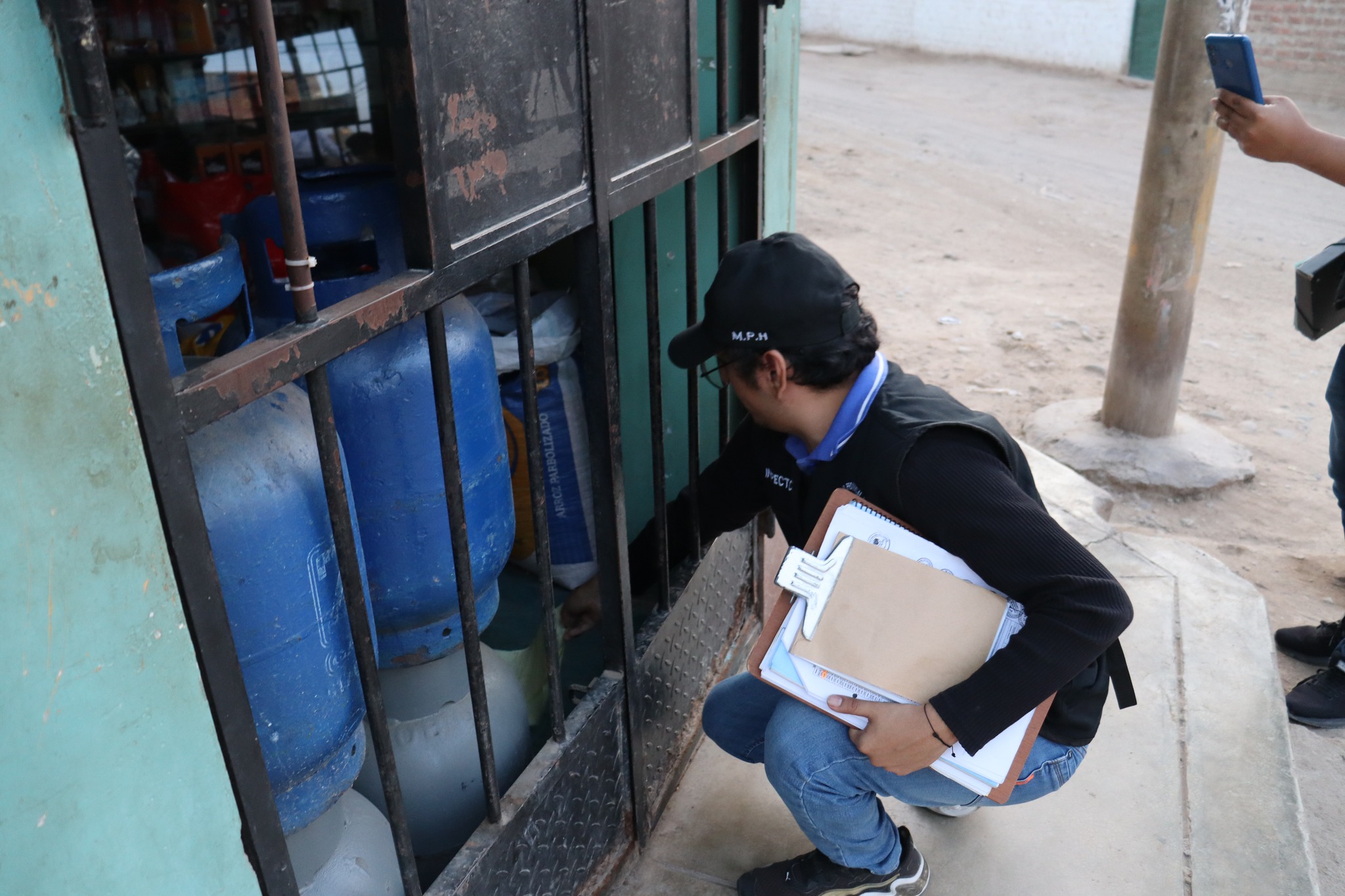 MPH atendió quejas de la población y recuperó espacios públicos en calle Los Geranios y Lotizadora Julio Colán