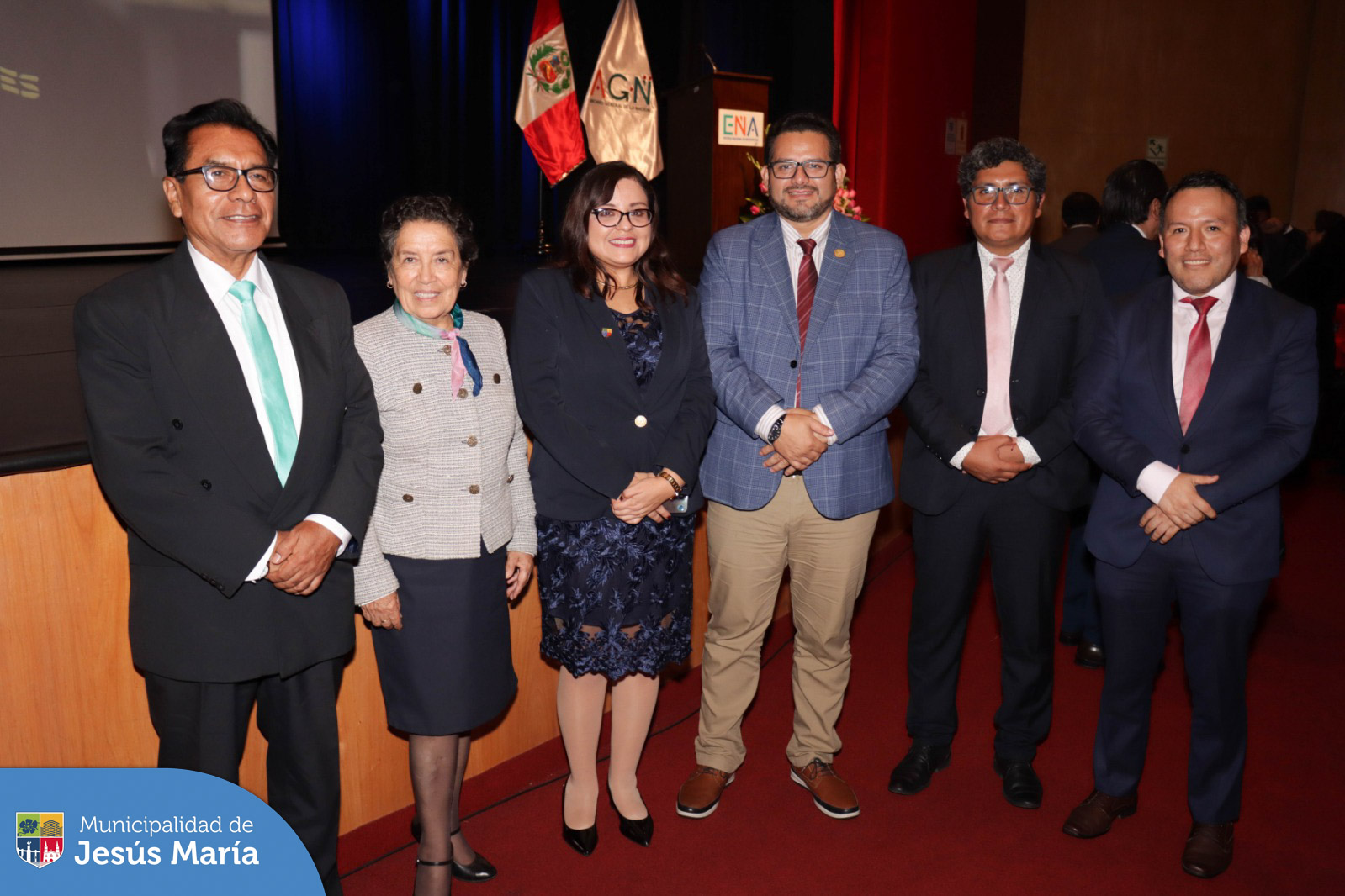 ✔️ Gracias al éxito de nuestro concurso “En búsqueda de tesoros”, fuimos invitados al 31° Aniversario de la Escuela Nacional Archivística. Nuestra Subgerenta de Atención al Ciudadano, Gestión Documental y Archivo, Mirtha Escajadillo Caballero; pudo exponer acerca de las estrategias que usamos en la Municipalidad de Jesús María, enfocadas en mejorar la gestión de los archivos 📜 y difundir nuestro patrimonio cultural.
