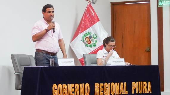 Gobernador: “Hagamos todo lo posible para empezar las actividades para mitigar los efectos del FEN”