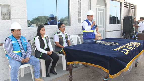 Alcalde Edwin Vásquez inicia obra de saneamiento rural