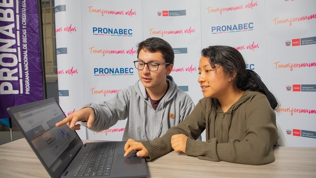 Beneficiarios del Pronabec pueden acceder a 38 cursos online, así como a clases magistrales y seminarios con expertos