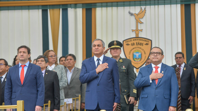 Ministro Vicente Romero y premier Alberto Otárola
