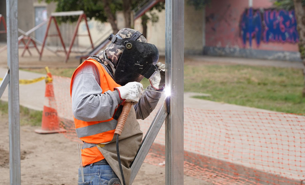 Minedu comienza construcción de aulas temporales para Escuela Bicentenario en San Juan de Lurigancho